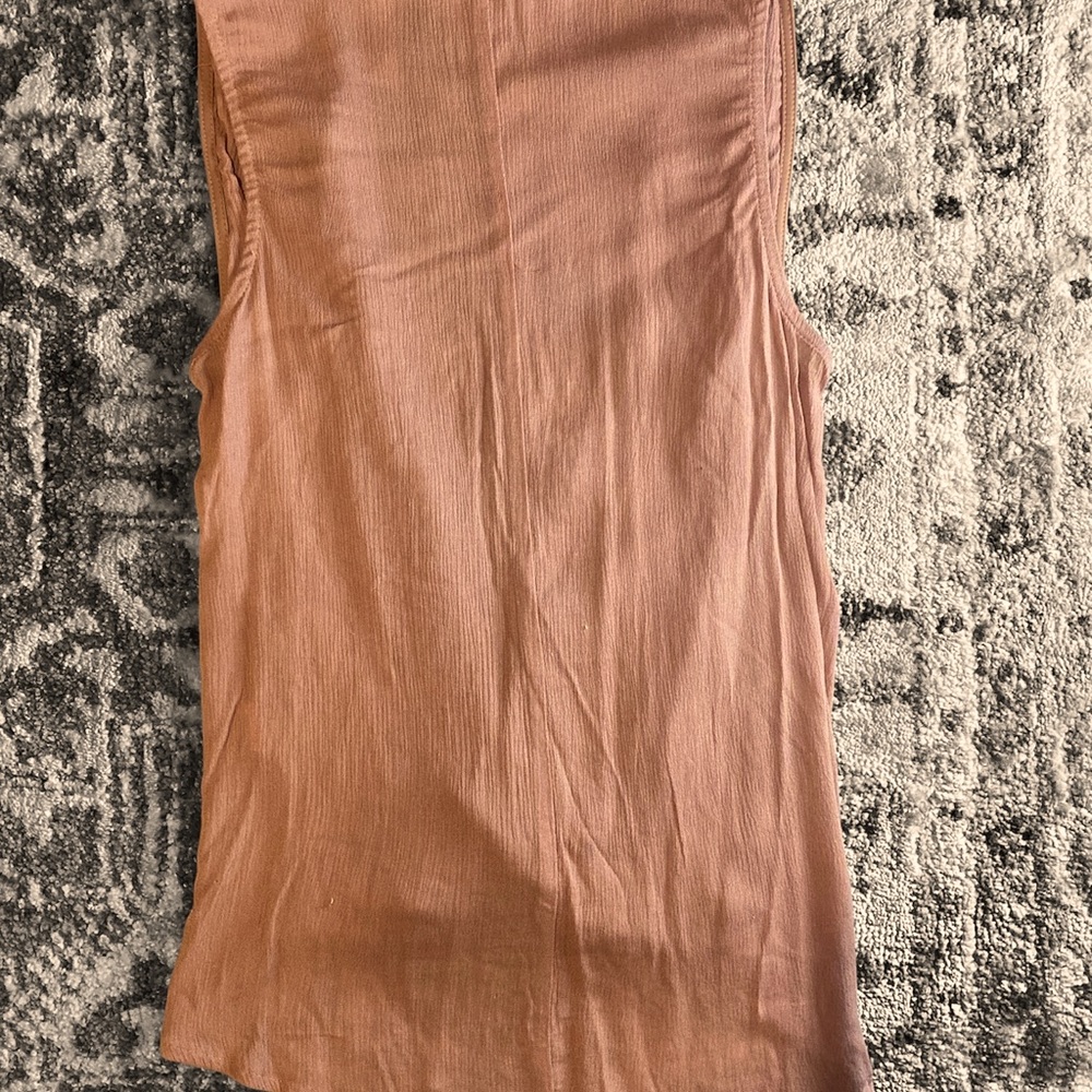 👀💃🏼💃🏼SLEEVELESS DRESS SHIRT👀💃🏼 - Picture 2 of 2
